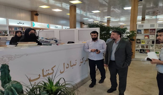 بازدید ریاست محترم سازمان بسیج شهرداری از مرکز تبادل کتاب تهران